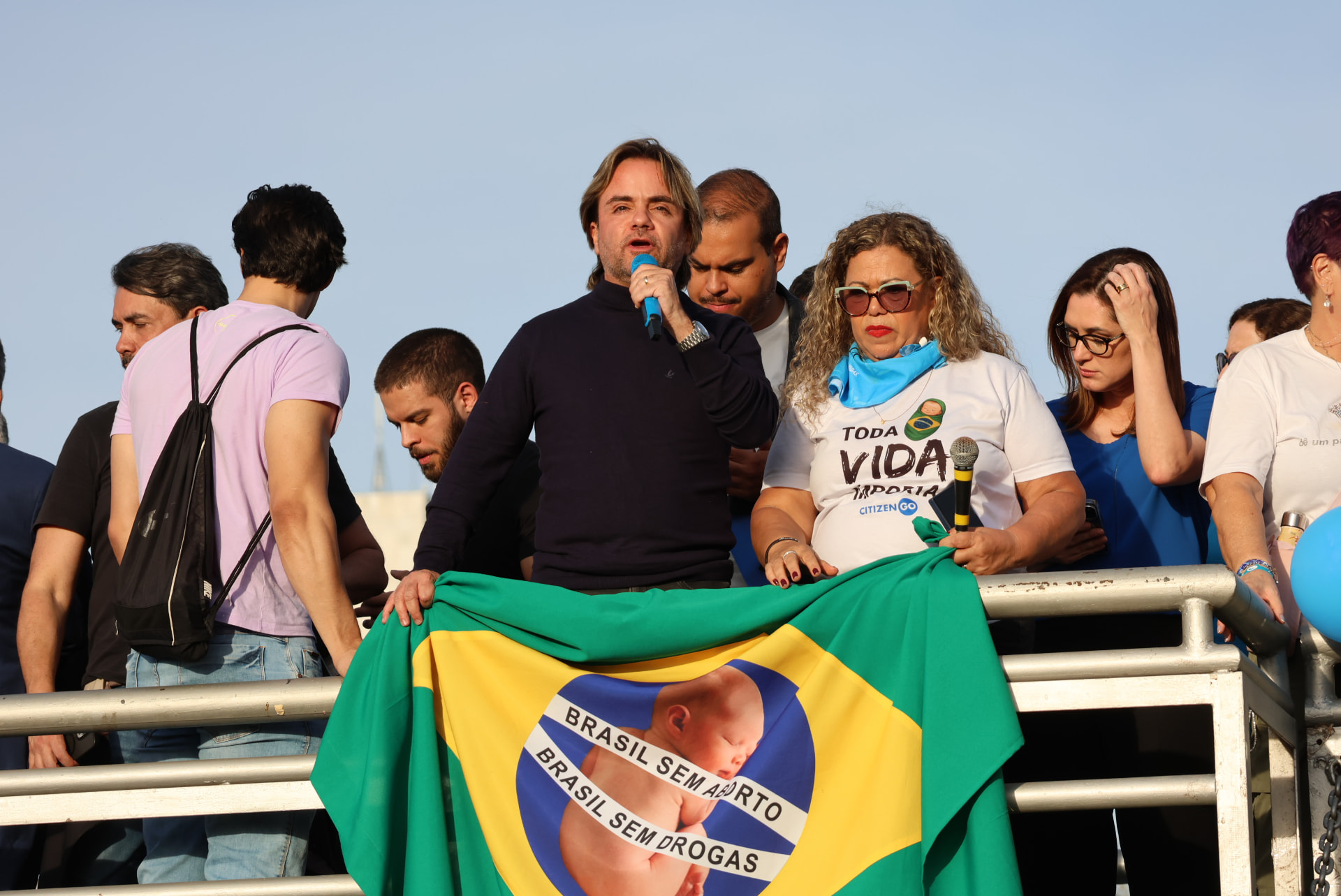 Ato público pela vida e contra as drogas com Eros Biondini